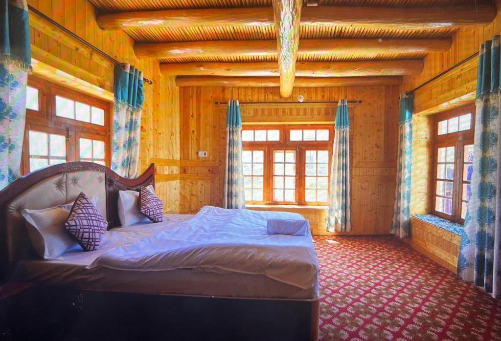Guru View Home Stay Padam Extérieur photo